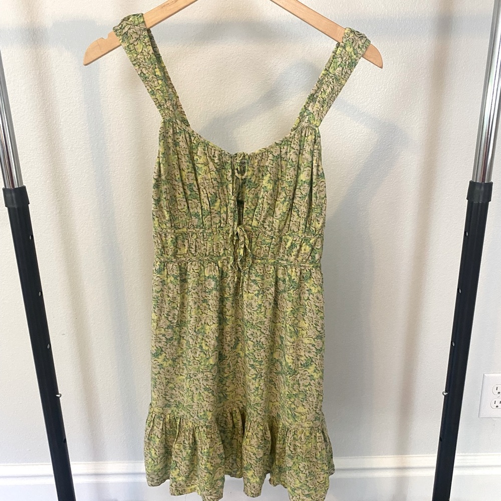 American Eagle 🦅 Floral Dress